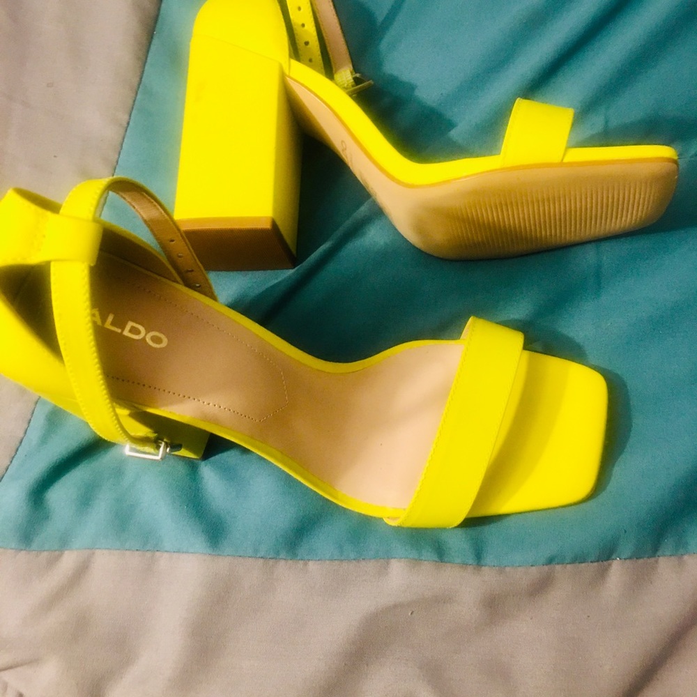 Aldo Neon yellow block heels